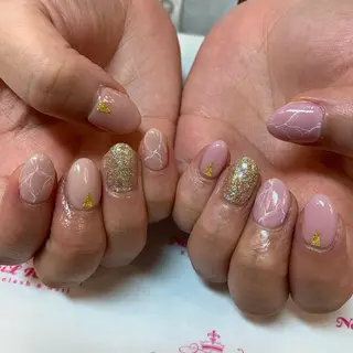 ネイル ネイルリボン 受付スタッフのネイルデザイン