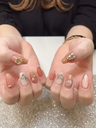 ネイル ガレンドウ 白澤 愛子のネイルデザイン