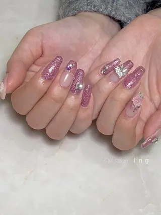 ネイル ｉｎｇ .のネイルデザイン