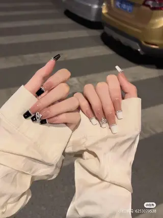 ネイル Theone栄店 伊藤のネイルデザイン