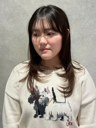 セミロング yumemiレイヤー ‎✴︎ 透明感カラーのヘアスタイル