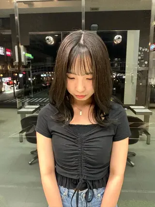 ミディアム 中津/トレンドカラー /美馬本紅亜のヘアスタイル
