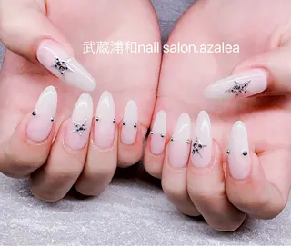 ネイル R inのネイルデザイン