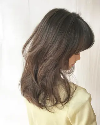 ミディアム カラー タジマ ヤスヒサのヘアスタイル
