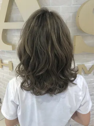 セミロング カラー パーマ Ash 津田沼店のヘアスタイル