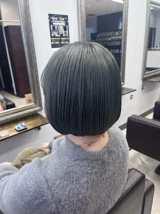 ショート カラー 産休の為お休みです! 小島凜のヘアスタイル