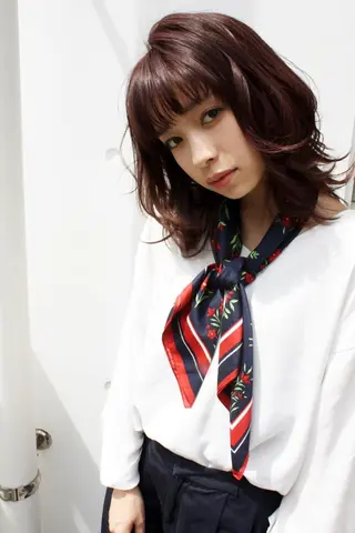 ミディアム カラー パーマ tuuli トゥーリのヘアスタイル