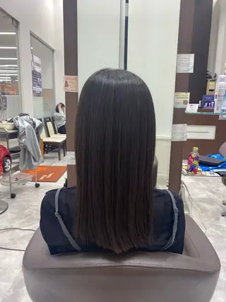 セミロング 寺井 萌恵のヘアスタイル