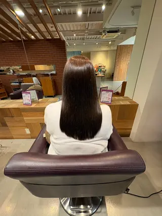 ロング カラー 石原 陽菜のヘアスタイル