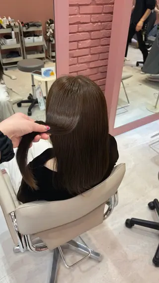 セミロング カラー 聖菜/ hina /レイヤー/艶カラーのヘアスタイル