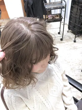 セミロング カラー 100%髪質改善特化 TRUNSのヘアスタイル