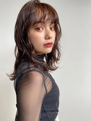 セミロング カラー 中井 一葉のヘアスタイル