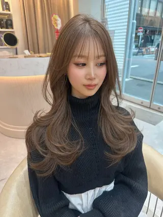ロング カラー Akane レイヤー/艶カラーのヘアスタイル