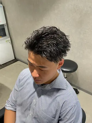 ショート パーマ ヘアアレンジ メンズ _WHITE / KENTOのヘアスタイル