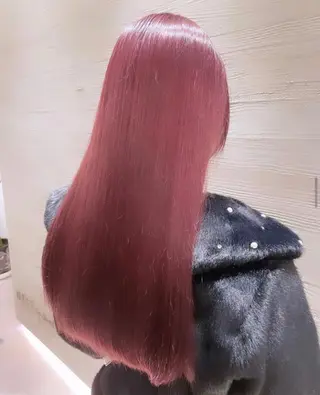 ロング カラー サキ🤍ハイトーン 🩰くびれ巻きヘアのヘアスタイル