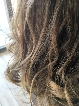 ロング 松本 亮のヘアスタイル