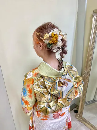 セミロング ヘアアレンジ タニモト ユイのヘアスタイル