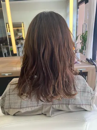 ミディアム ヘアアレンジ ハイトーン/レイヤー 似合わせ・ユキノのヘアスタイル