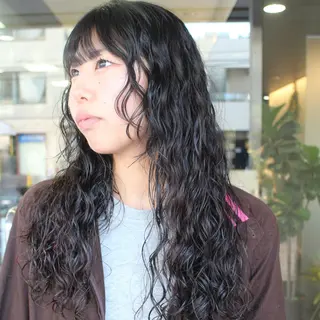 ロング パーマ カーリーパーマ/ 透明ｶﾗｰ/MIKUのヘアスタイル