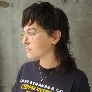 ミディアム イシグリ イチのヘアスタイル