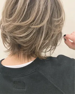 ショート カラー SHU NTAのヘアスタイル