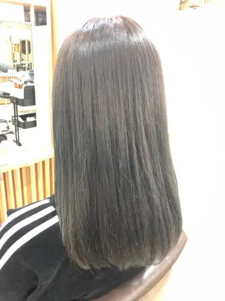 セミロング カラー 髪質改善特化 長澤友哉のヘアスタイル