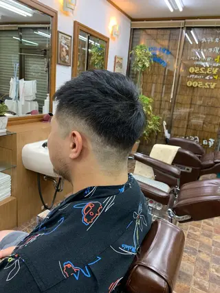 ショート 羽木 隆徒のヘアスタイル