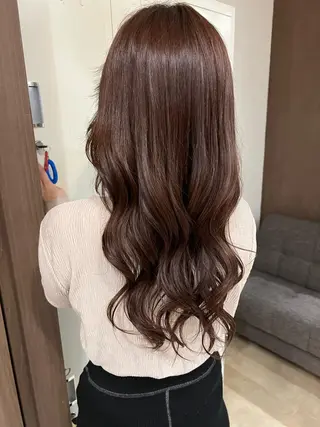 ロング カラー 黒田 愛梨のヘアスタイル