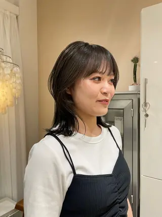 セミロング 勝山 雪菜のヘアスタイル