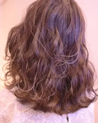 ミディアム カラー 小顔ショートヘア♪ TAKUMIのヘアスタイル