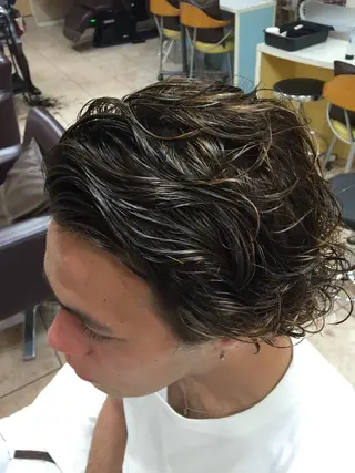 ショート パーマ メンズ 縮毛矯正×髪質改善 店長　DAITOのヘアスタイル