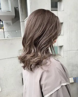 セミロング カラー 海外風カーテンバング Mao広尾美容室のヘアスタイル