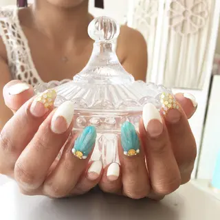 ネイル Petit Fleur所属・青柳 亜梨奈のマツエク・マツパデザイン