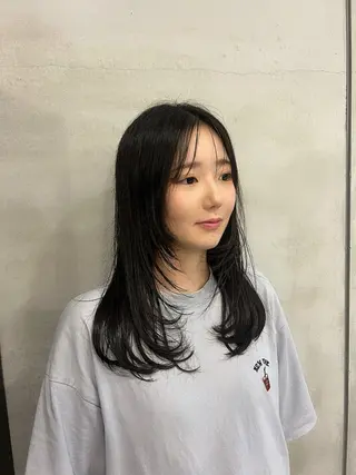 セミロング 中野 莉早のヘアスタイル