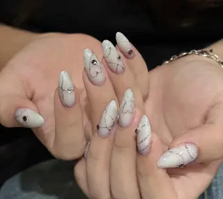 ネイル エリ🫧 nail池袋東口のネイルデザイン
