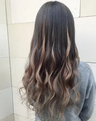 ロング マテリアル 中央駅店のヘアスタイル