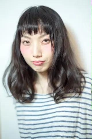 ミディアム リズ 都島のヘアスタイル