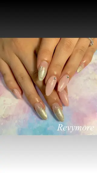 ミディアム ネイル nail salon Revymoreのネイルデザイン