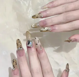 ネイル Pure&Rich Nailのネイルデザイン