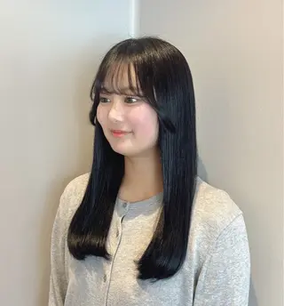 ロング カラー 髪質改善カラー ベージュ🤎YUMEのヘアスタイル