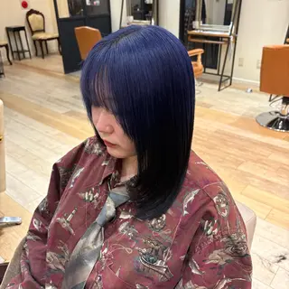 カラー しおり🍬 KOKORO🤍のヘアスタイル