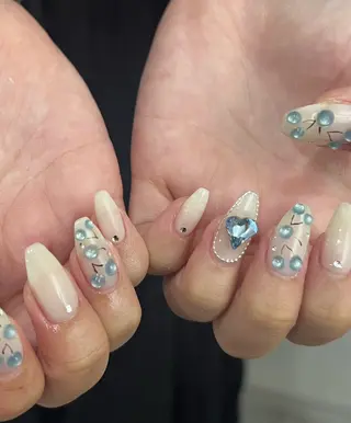 ネイル NAGISA🧁🎀 持ち込み⌇パラジェルのネイルデザイン