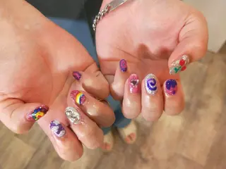 ネイル はばすみれ🎀ﾈｲﾙ 光ﾌｪｲｼｬﾙ ﾍｱのネイルデザイン