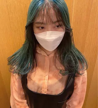 ミディアム デザインカラー/ボブ ブリーチカラー/ユリのヘアスタイル