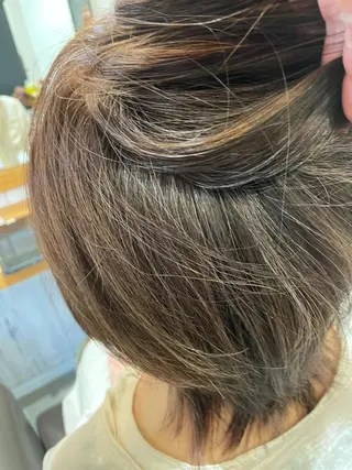 ショート カラー 鈴村 大介のヘアスタイル