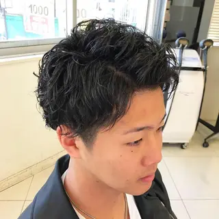 ショート カラー パーマ メンズ 🟦メンズパーマ🟦 横浜駅｜小上馬淳司のヘアスタイル