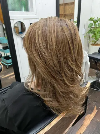 ミディアム 紙屋 隼人のヘアスタイル