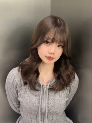 セミロング カラー 🤍Suzuka🤍 ハイトーン/ブリーチのヘアスタイル