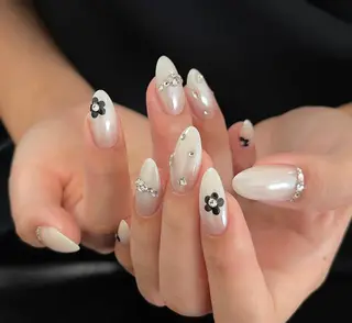 ネイル Pure&Rich Nailのネイルデザイン