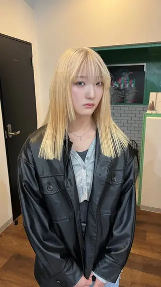 ロング カラー 💖艶ハイトーン髪質 改善💖ケンシンのヘアスタイル